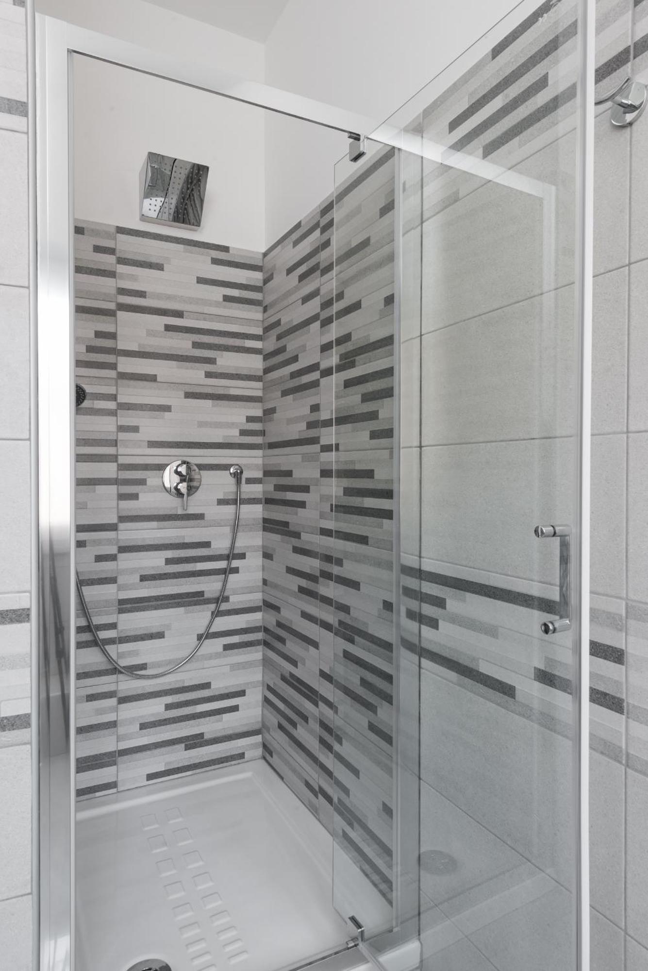 Travelershome Ciampino Airport Guesthouse 600M To Airport Extérieur photo
