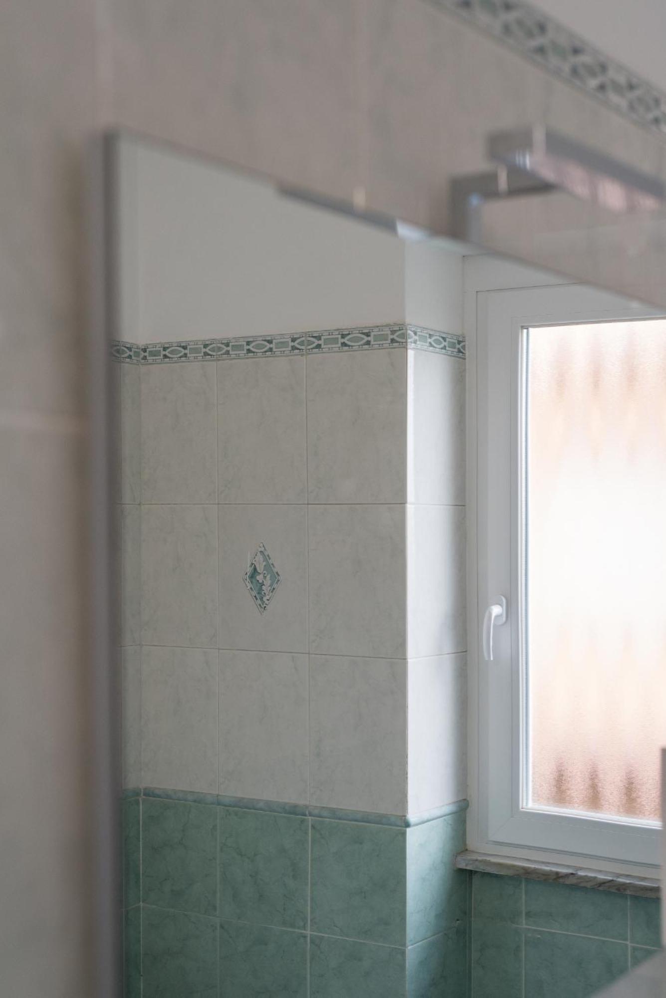 Travelershome Ciampino Airport Guesthouse 600M To Airport Extérieur photo